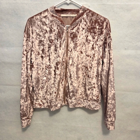 Mosaic Jackets & Blazers - Velvet Velour Cropped Lightweight Zipper Front Jacket in Soft Pink Size Medium